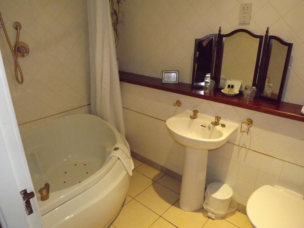 The Hotel Broughty Ferry Данди Экстерьер фото